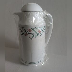 Vintage Rosemarie Tulip Pattern Corning Thermique. New In Packaging.